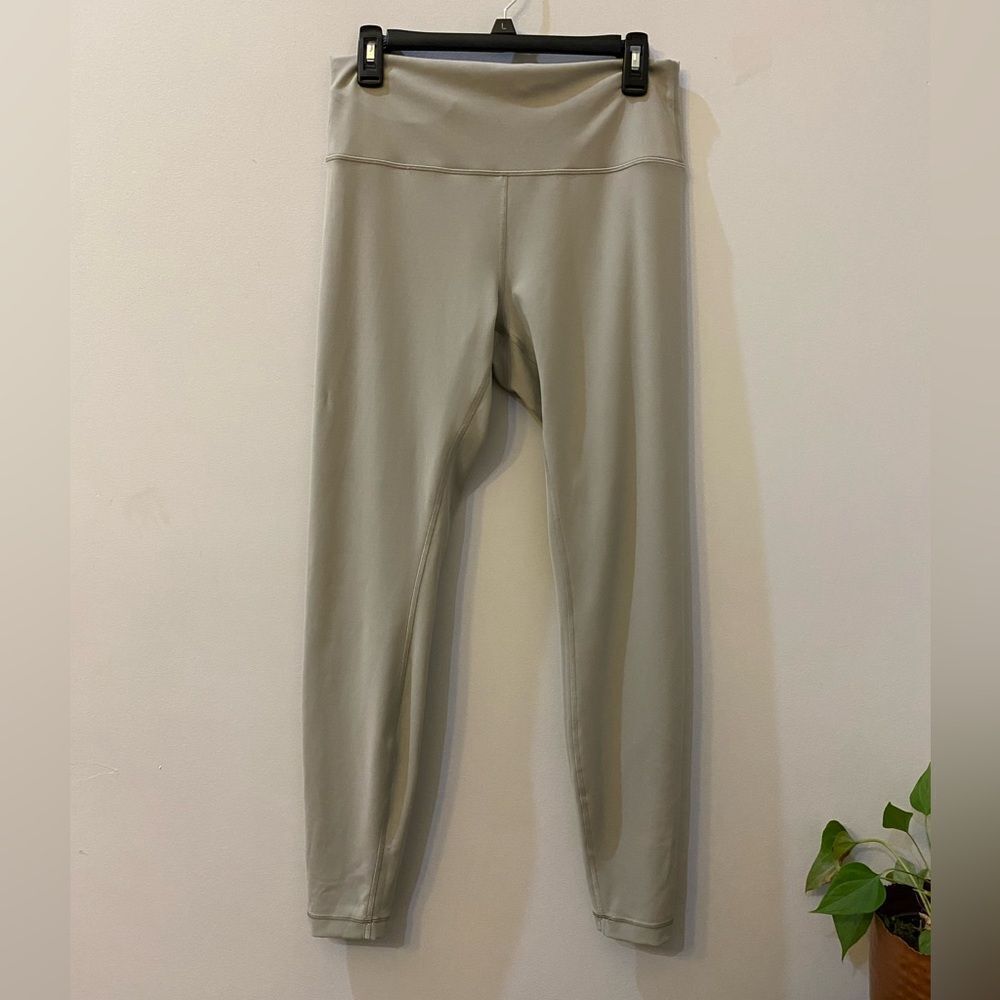 Lululemon Wunder Train HR Tight 25” Leggings Women Size 12